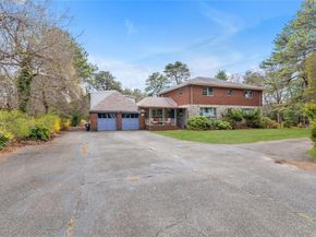 420 Old Country Road, Melville NY 11747