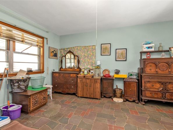 420 Old Country Road, Melville NY 11747