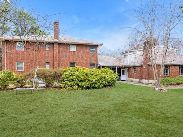 420 Old Country Road, Melville NY 11747