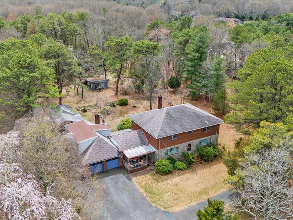 420 Old Country Road, Melville NY 11747