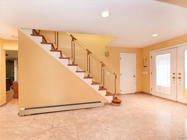 748 Sherwood Street, North Woodmere NY 11581
