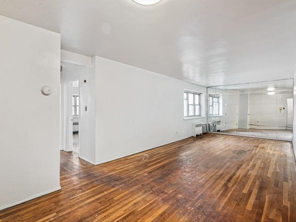 144-55 Melbourne Avenue 4A, Flushing NY 11367