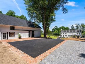 77 Cove Road, Oyster Bay Cove NY 11771