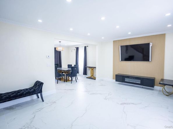 65-15 183rd Street, Fresh Meadows NY 11365