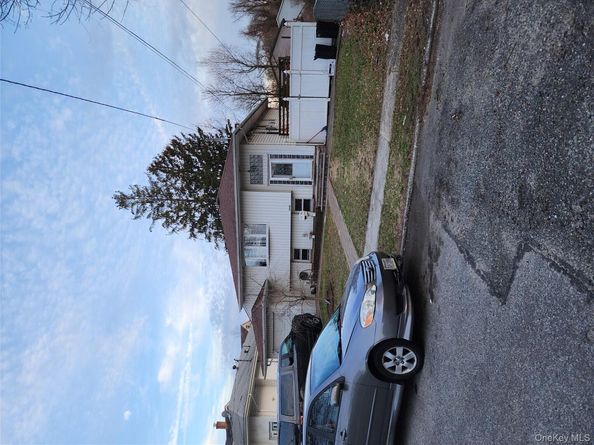 1656 Michalicki Place, Merrick NY 11566