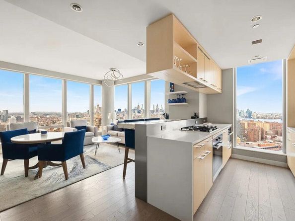 252 SOUTH Street 46K, New York (Manhattan) NY 10002