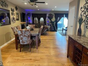 4 Fox Path, Coram NY 11727