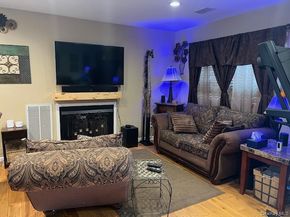 4 Fox Path, Coram NY 11727