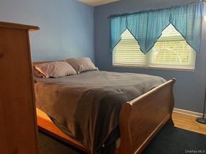 4 Fox Path, Coram NY 11727