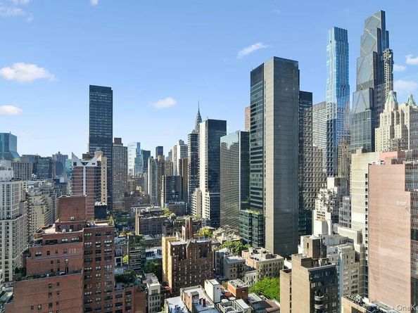 250 East 53rd Street 280, New York (Manhattan) NY 10022