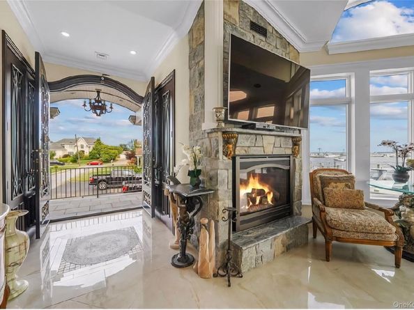 238 W Islip Road, West Islip NY 11795