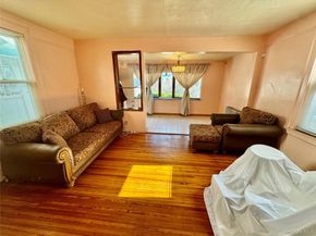 4 Highland Court, Far Rockaway NY 11691