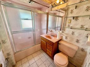 4 Highland Court, Far Rockaway NY 11691