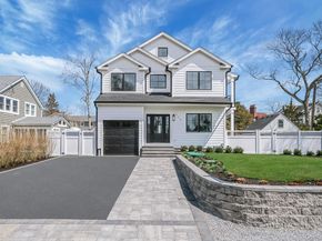 405 S Oakwood Drive, Laurel NY 11948