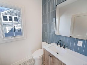 405 S Oakwood Drive, Laurel NY 11948