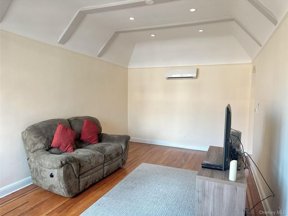 14952 25th Drive, Flushing NY 11354