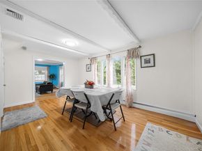 3 Split Rail Lane, East Setauket NY 11733