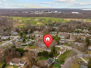 3 Split Rail Lane, East Setauket NY 11733
