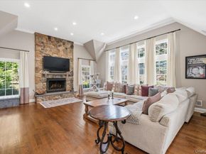 2 Memas Court, Dix Hills NY 11746