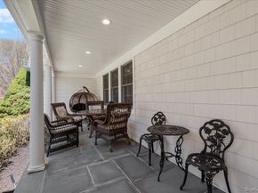 2 Memas Court, Dix Hills NY 11746