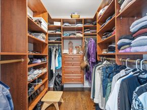 2 Memas Court, Dix Hills NY 11746
