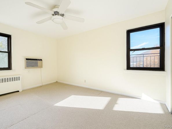 7 Terrace 3H, Great Neck NY 11021