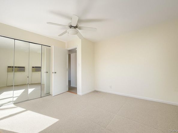 7 Terrace 3H, Great Neck NY 11021