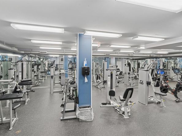 17-85 215th Street 15M, Bayside NY 11360