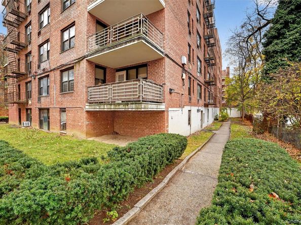 6495 Broadway 5R, Bronx NY 10471