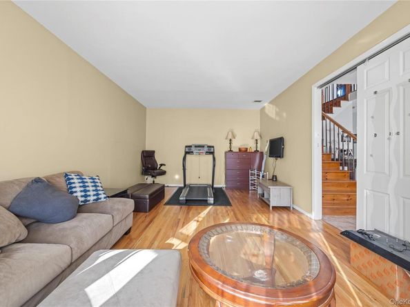 7 Bittersweet Lane, Center Moriches NY 11934