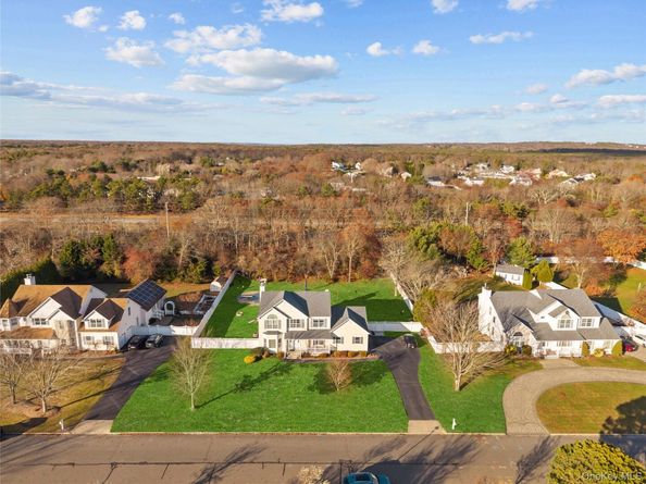 7 Bittersweet Lane, Center Moriches NY 11934