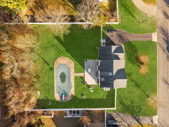 7 Bittersweet Lane, Center Moriches NY 11934