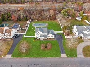 7 Bittersweet Lane, Center Moriches NY 11934