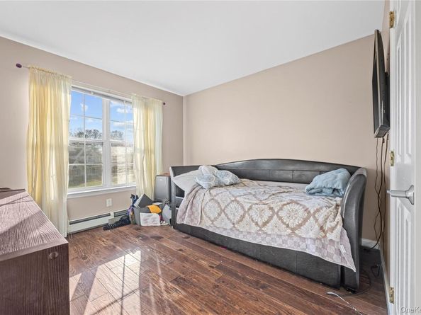 7 Bittersweet Lane, Center Moriches NY 11934