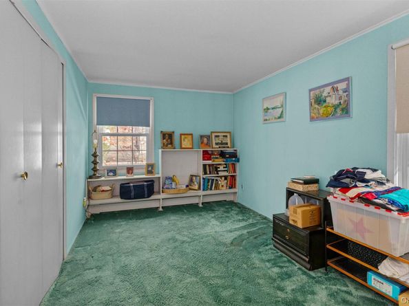 19 Barnwell Lane, Stony Brook NY 11790