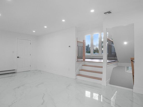 300 W 21st Street, Deer Park NY 11729