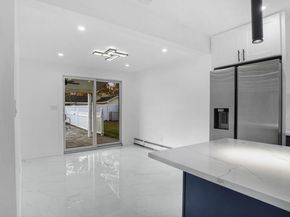 300 W 21st Street, Deer Park NY 11729