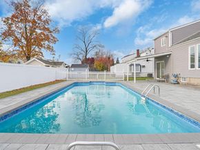 300 W 21st Street, Deer Park NY 11729