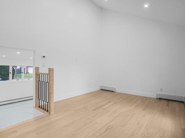 300 W 21st Street, Deer Park NY 11729