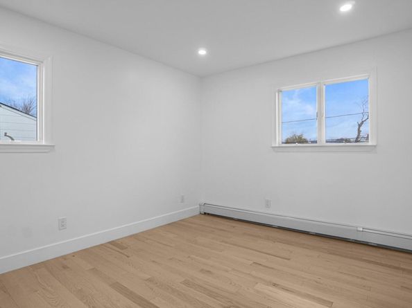 300 W 21st Street, Deer Park NY 11729