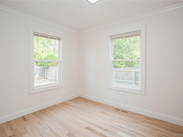 1075 Waverly Avenue, Holtsville NY 11742