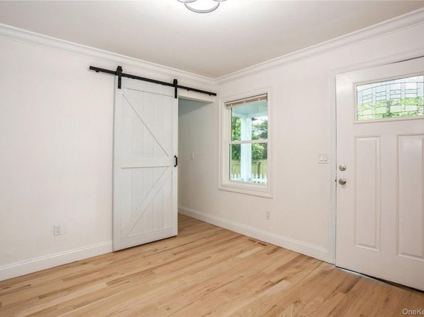 1075 Waverly Avenue, Holtsville NY 11742