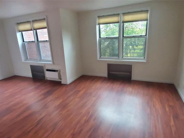 42 Pine Street 2E, Yonkers NY 10701