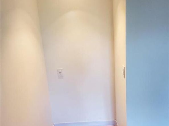 42 Pine Street 2E, Yonkers NY 10701