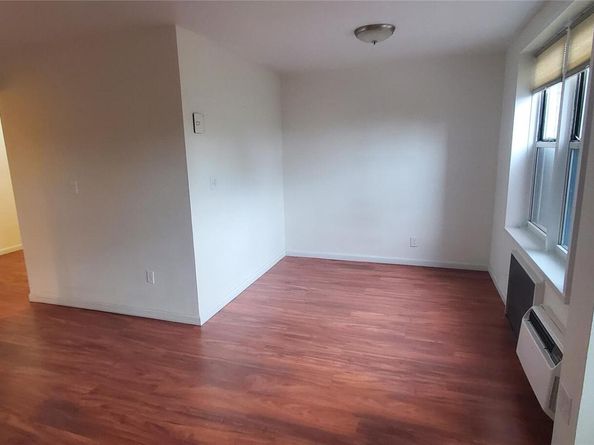 42 Pine Street 2E, Yonkers NY 10701