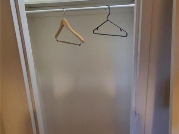 42 Pine Street 2E, Yonkers NY 10701