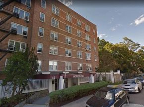 42 Pine Street 2E, Yonkers NY 10701