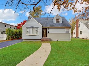 852 Smith Street, Uniondale NY 11553