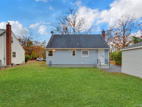 852 Smith Street, Uniondale NY 11553