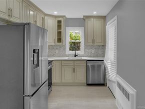 852 Smith Street, Uniondale NY 11553